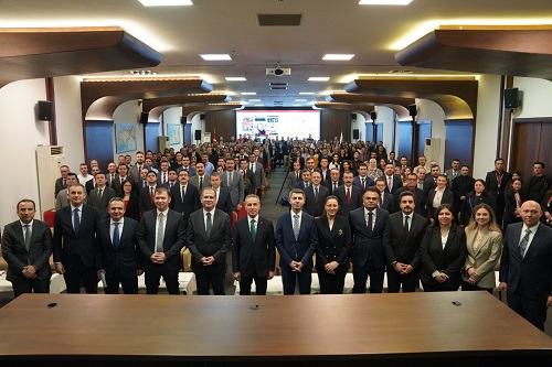 Göç İdaresi Başkanı Hüseyin Kök, Başkanlığın 12. Kuruluş Yıl Dönümünde Başkanlık Personeli ile Bir Araya Geldi